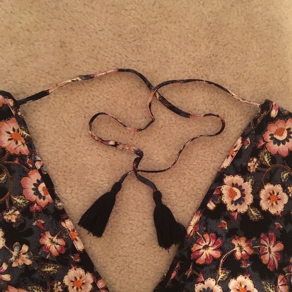 🌻Flower Romper🌻 - Picture 3 of 7